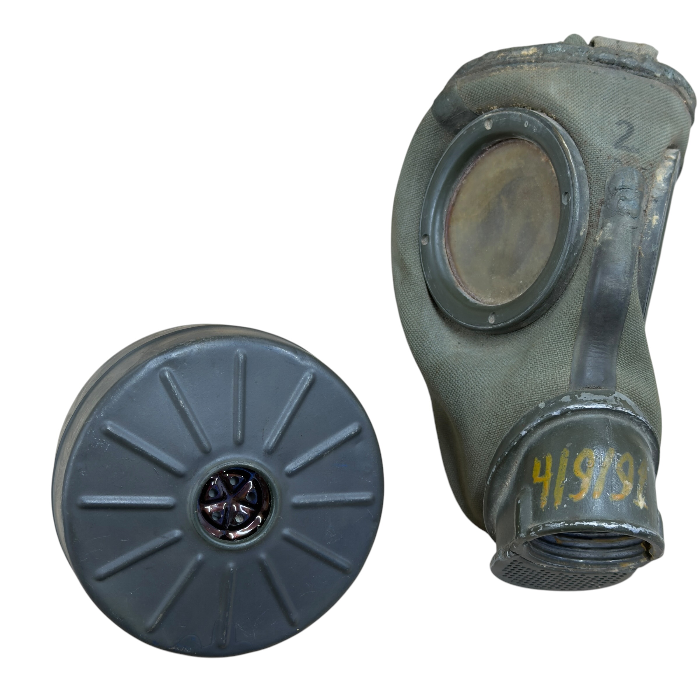 Puszka z maską GM 30 1944