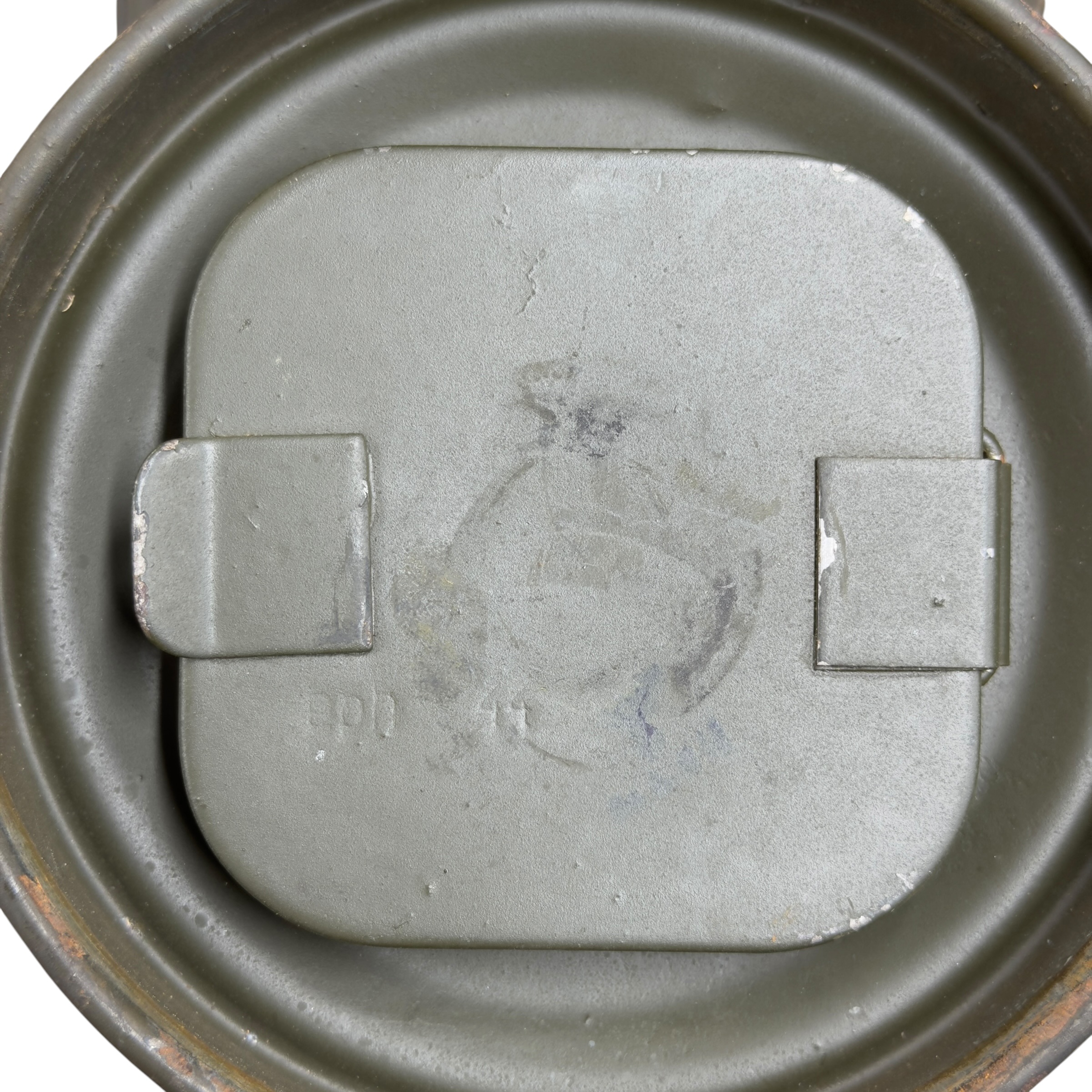 Puszka z maską GM 30 1944
