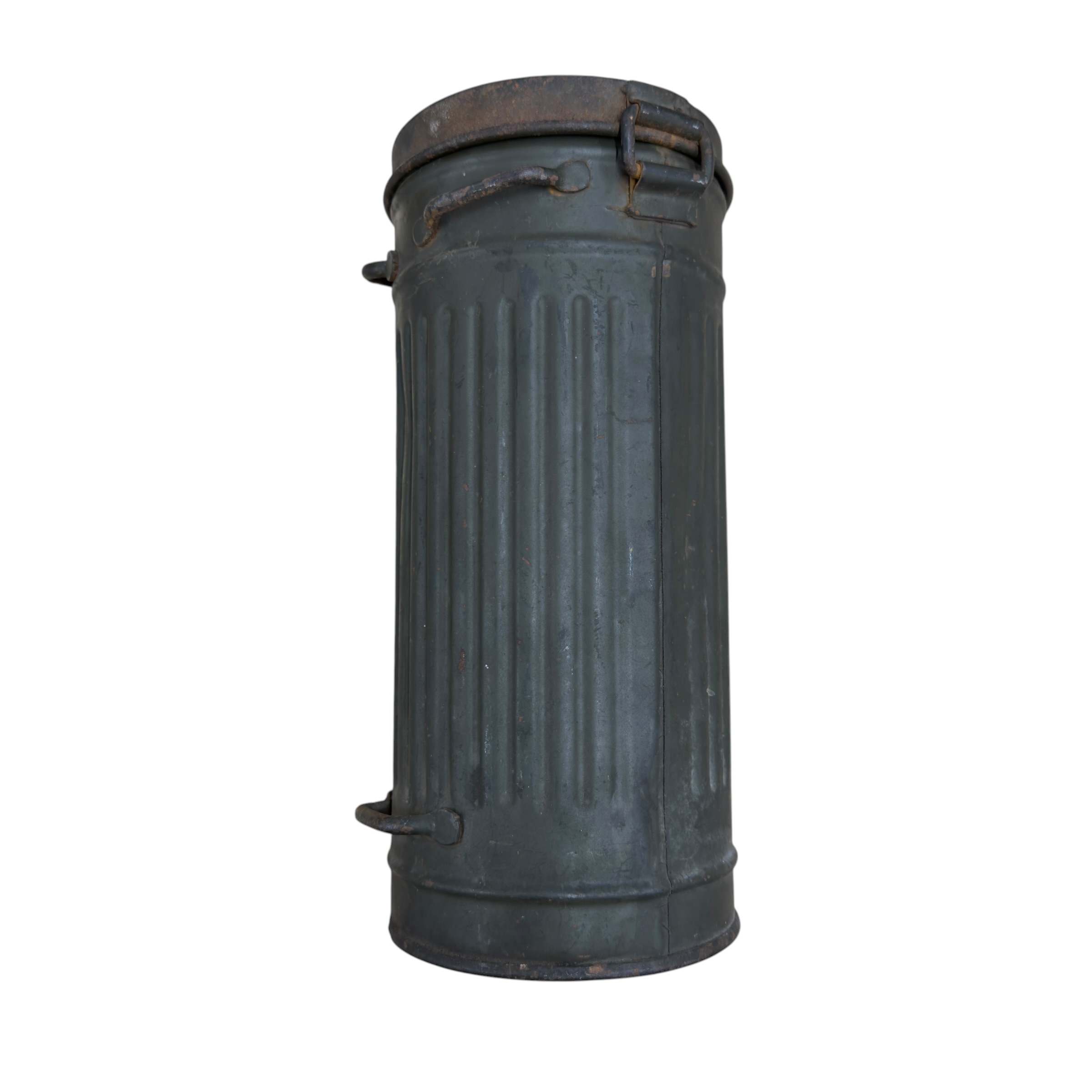 Puszka z maską GM 30 1944