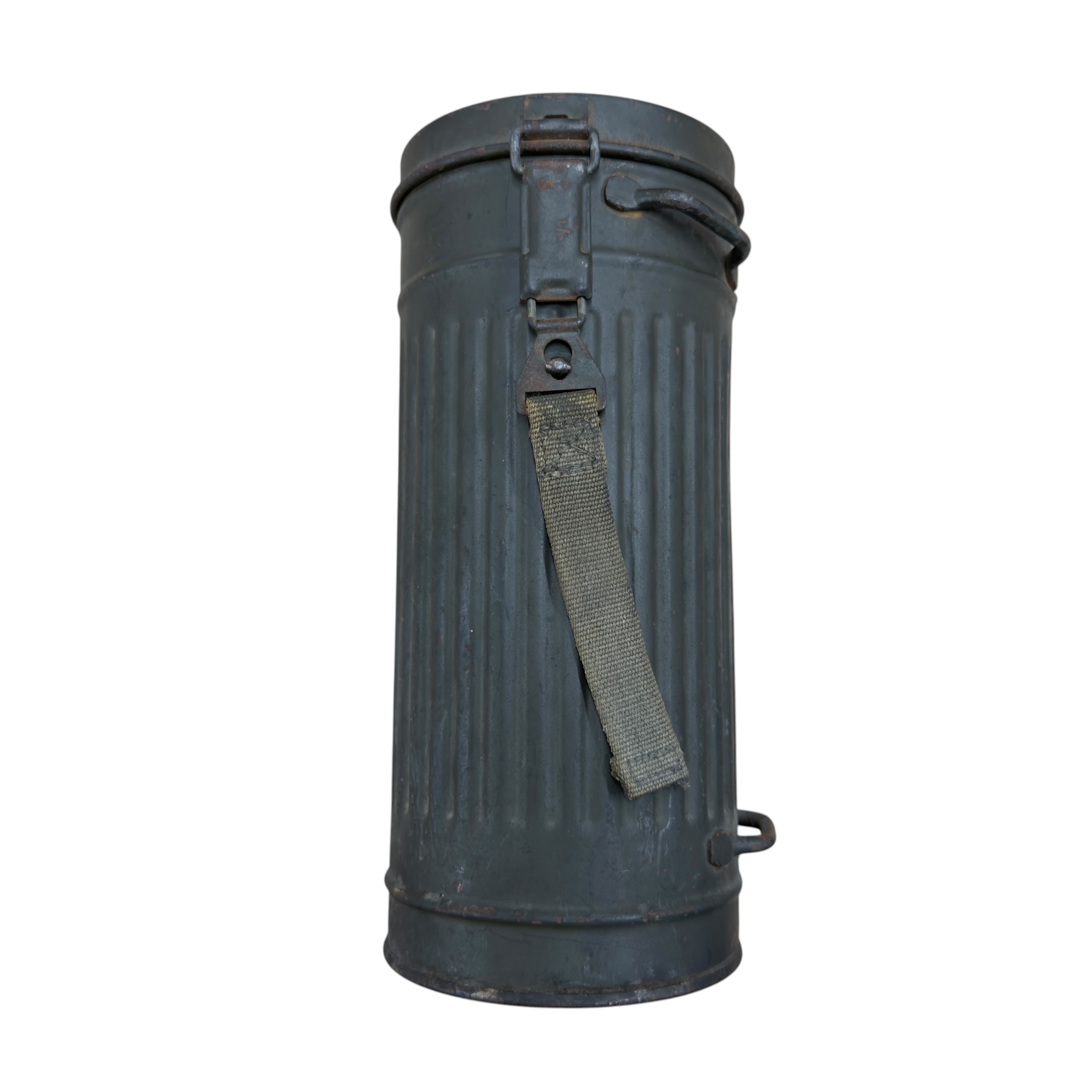 Puszka z maską GM 30 1944