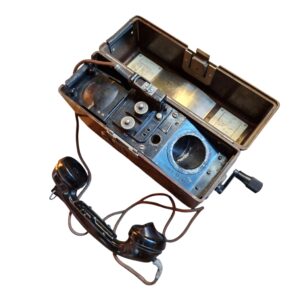 Niemiecki telefon polowy FF33 1935