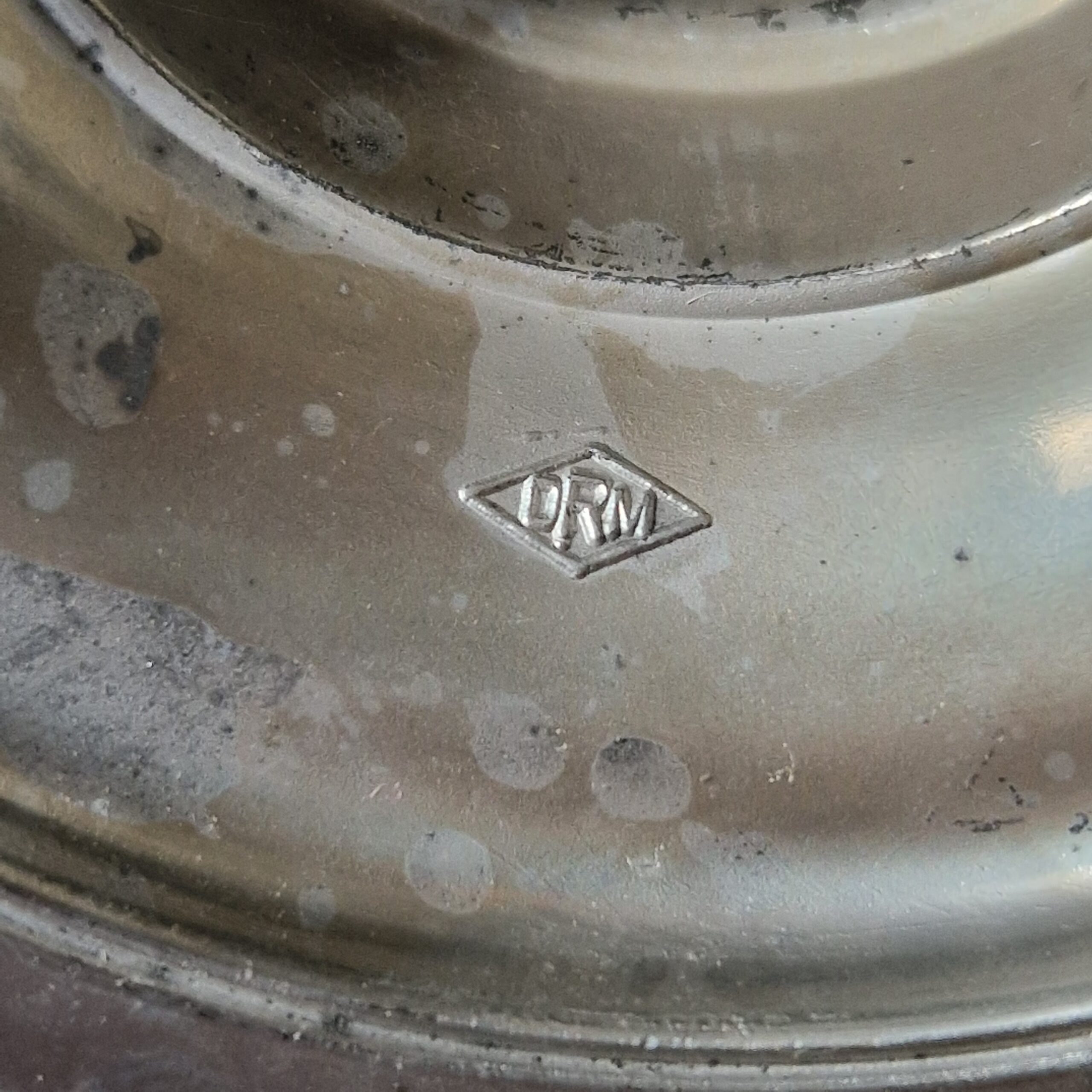 Ceramiczny kufel rezerwisty lata 60-te XX wieku.