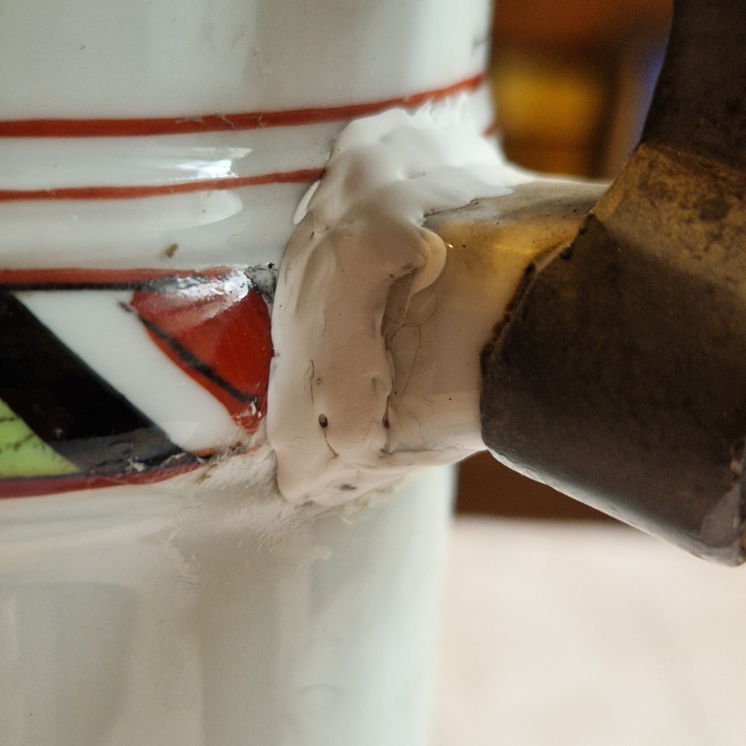 Ceramiczny kufel rezerwisty USZKODZONY